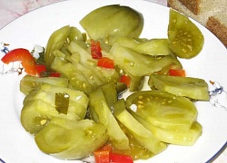 Салат из зеленых помидор, вес, рынок Рахова, точка №13 Л, правое крыло