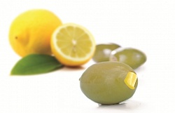 Оливки зелёные фаршированные лимином 100 гр, рынок Рахова, ИП Солодухина, точка № 15, 16
